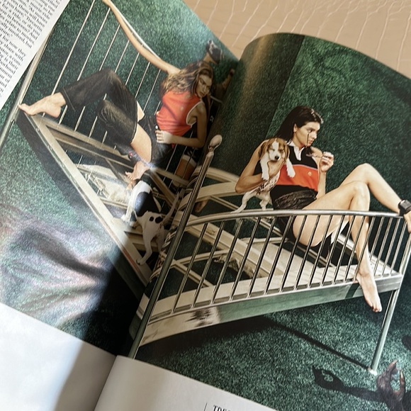 W Magazine November 2016 Anniversary Issue Gigi Hadid Kendall Jenner - Picture 8 of 8